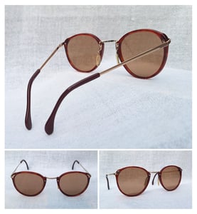 โคตรแว่นตาเยอรมันตะวันตกและเลนส์กระจกคริสตัลพระเจ้า คาร์ล ไซส์ เยนา–CARL ZEISS JENA ที่ได้รับยกย่องว่าดีที่สุดตลอดกาลของชนชาติเยอรมัน ตัวแท้ มือหนี่ง สต็อกเก่าทศวรรษ 1970 โคตรเลนส์กระจก CARL ZEISS JENA สีอำพัน–สว่าง มองเห็นดวงตาผู้สวมใส่ ขนาดมาตรฐาน–Standard One Size 132mm สวมใส่ได้ทุกขนาดใบหน้า