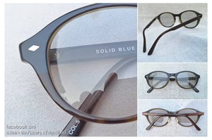 แว่นตาเวลลิงตัน–แฮนด์คราฟท์จากเมืองซาบาเอะ โซลิดบลู–SOLID BLUE รุ่น S–165 ตัวแท้ สภาพเทพ เก่าเก็บฤดูใบไม้ผลิ ค.ศ.2011 กรอบอะซีเทต–อนุพันธุ์เส้นใยฝ้าย–สีนาวีบลูสลับน้ำตาลกลาง เลนส์กระจกคริสตัลออโต้ฝรั่งเศส สีเทา–สว่าง ปรับความเข้มอัตโนมัติ ขนาดมาตรฐาน–Standard One Size 140mm สวมใส่ได้ทุกขนาดใบหน้า แว่นตาเวลลิงตัน–แฮนด์คราฟท์จากเมืองซาบาเอะ โซลิดบลู–SOLID BLUE รุ่น S–165 ตัวแท้ สภาพเทพ เก่าเก็บฤดูใบไม้ผลิ ค.ศ.2011 กรอบอะซีเทต–อนุพันธุ์เส้นใยฝ้าย–สีนาวีบลูสลับน้ำตาลกลาง เลนส์กระจกคริสตัลออโต้ฝรั่งเศส สีเทา–สว่าง ปรับความเข้มอัตโนมัติ ขนาดมาตรฐาน–Standard One Size 140mm สวมใส่ได้ทุกขนาดใบหน้า