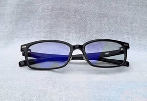 1 ในซีรีส์แว่นตาแฮนด์คราฟท์ที่มีชื่อเสียงที่สุดของ โฟร์นายส์–999.9 รุ่น NP–35 ตัวแท้ มือหนึ่ง สต็อกเก่าฤดูใบไม้ผลิ ค.ศ.2014 กรอบอะซีเทต–อนุพันธุ์เส้นใยฝ้าย–ดำ เลนส์ออโต้โพลีคาร์บอเนท ปรับสีอัตโนมัติ บานพับ Gyaku–R ลิขสิทธิ์ของโฟร์นายส์ ขนาดมาตรฐาน–Standard One Size 139mm สวมใส่ได้ทุกขนาดใบหน้า 