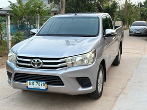 กระบะพร้อมใช้ราคาเบาเบา โตโยต้ารีโว่ 2.4 เจพลัส พร้อมลุย