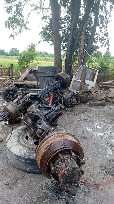 เพลาหลัง ร็อกกี้ 175 25000 บาท พร้อมใช้งาน 