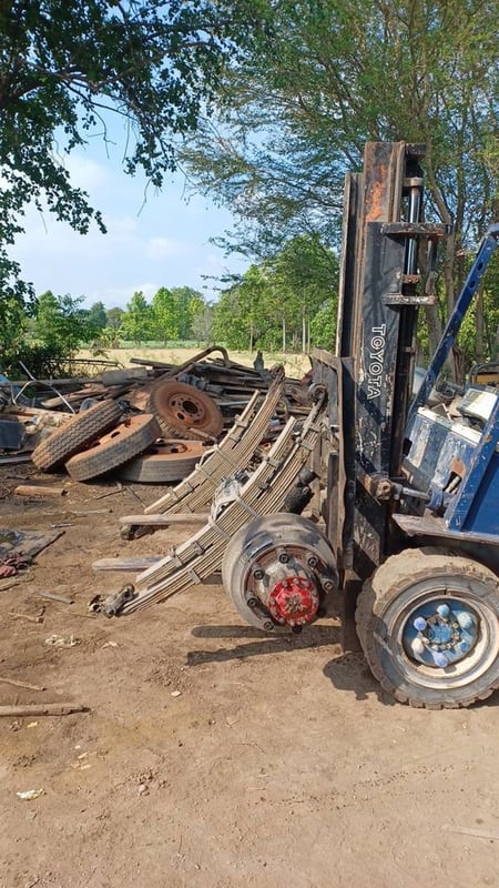 เพลา 6 ล้อ 8 น็อต ISUZU FRR 6-39 26000 บาท พร้อมใช้งาน เพลา 6 ล้อ 8 น็อต ISUZU FRR 6-39 26000 บาท พร้อมใช้งาน
