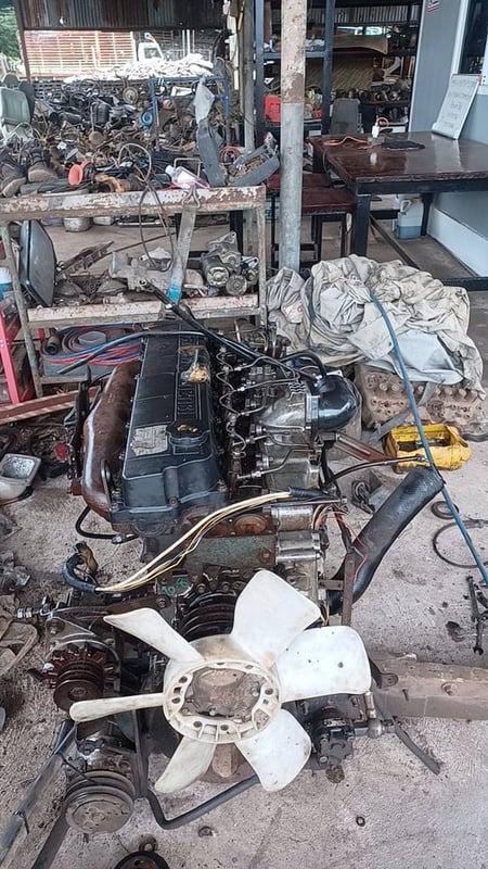 เครื่อง ISUZU 6HE1 195 แรงม้า 49000 บาท พร้อมใช้งาน 