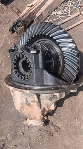 เฟื่อง ท้ายF ISUZU เฟื่อง 6-41 7-41 ชุดละ 12000 บาท พร้อมใช้งาน 