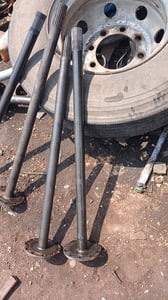 เพลาข้าง ISUZU NPR F เส้น3800 บาท พร้อมใช้งาน 