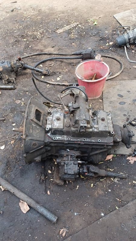 เกียร์ ISUZU ร็อกกี้ 175แรง FVM 24000 บาท พร้อมเกียร์ ฝาก