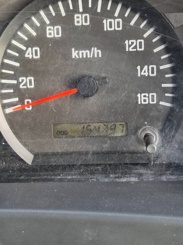 ISUZU NPR CNG MPI 6 ล้อตู้ 10 บาน