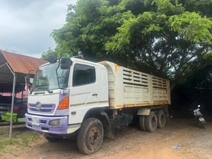 รถสวย พร้อมใช้งาน