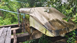 โครงเหล็กหลังคารถ