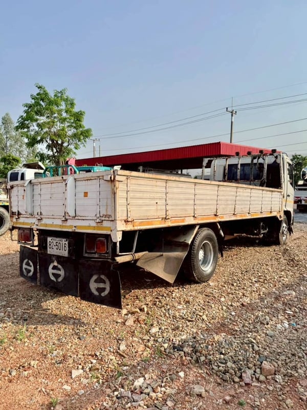HINO FC 144แรงม้า รถบรรทุก 6ล้อ กระบะเหล็ก ปี2007