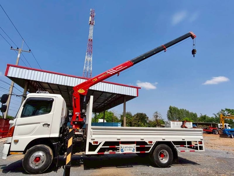 HINO FC 144แรงม้า รถบรรทุก 6ล้อ กระบะเหล็กติดเครน ปี2003