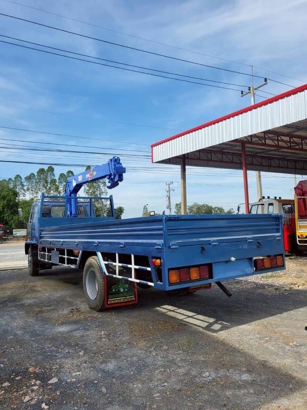 ISUZU FTR 190แรงม้า รถบรรทุก 6ล้อ กระบะเหล็ก ปี2001