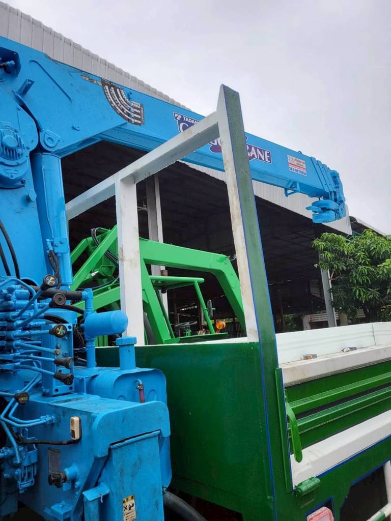 ISUZU FTR 240แรงม้า รถบรรทุก 6ล้อ กระบะเหล็ก ปี2003 ISUZU FTR 240แรงม้า รถบรรทุก 6ล้อ กระบะเหล็ก ปี2003