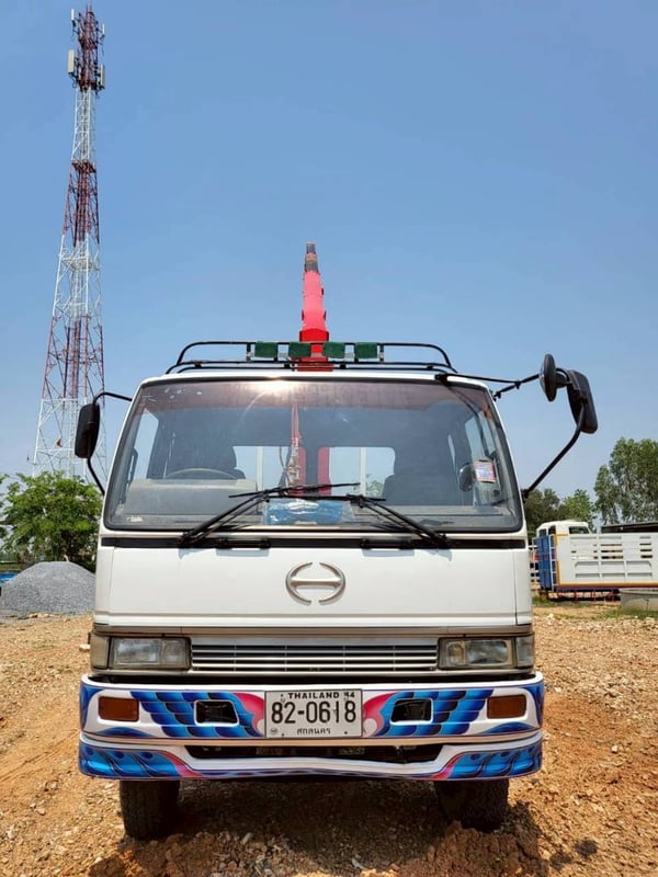 HINO FF 195แรงม้า รถบรรทุก 6ล้อ กระบะเหล็กติดเครน ปี1996