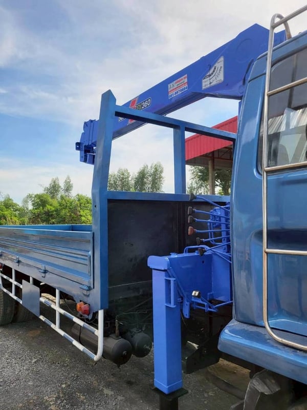 ISUZU FTR 190แรงม้า รถบรรทุก 6ล้อ กระบะเหล็ก ปี2001