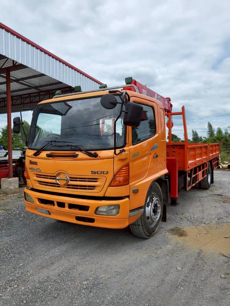 HINO FG 212แรงม้า รถบรรทุก 6ล้อ กระบะเหล็ก ปี2006 HINO FG 212แรงม้า รถบรรทุก 6ล้อ กระบะเหล็ก ปี2006