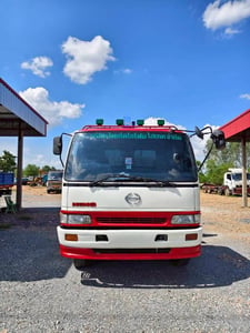 HINO FF 210แรงม้า รถบรรทุก 6ล้อ กระบะเหล็กติดเครน ปี2000
