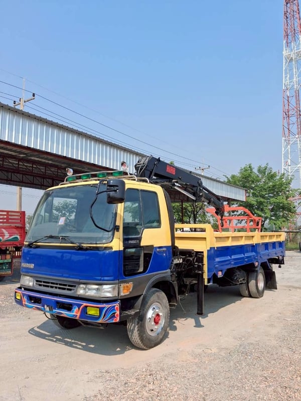 HINO FC 170แรงม้า รถบรรทุก 6ล้อ กระบะเหล็กติดเครน ปี2011