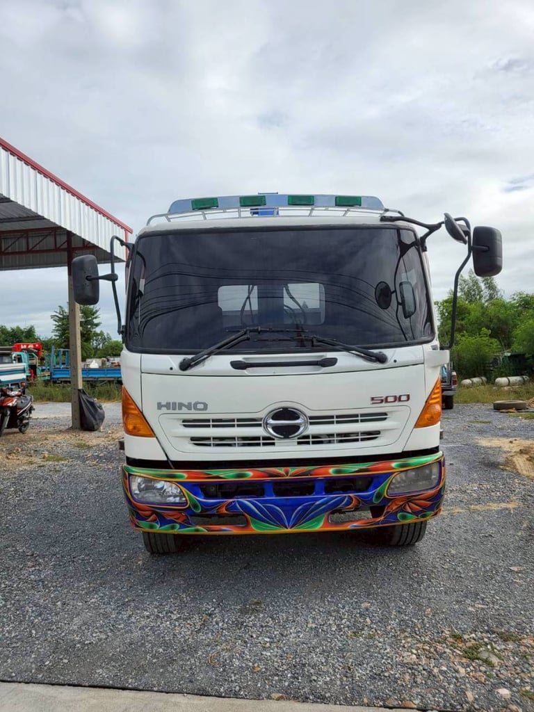 HINO FG 212แรงม้า รถบรรทุก 6ล้อ พื้นเรียบ ปี2010 HINO FG 212แรงม้า รถบรรทุก 6ล้อ พื้นเรียบ ปี2010