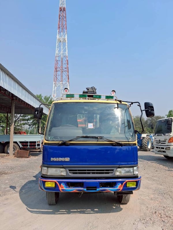 HINO FC 170แรงม้า รถบรรทุก 6ล้อ กระบะเหล็กติดเครน ปี2011