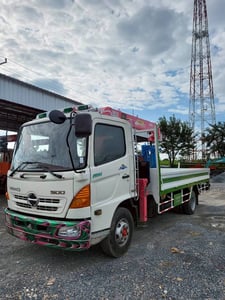 HINO FC 145แรงม้า รถบรรทุก 6ล้อ กระบะเหล็ก ปี2015