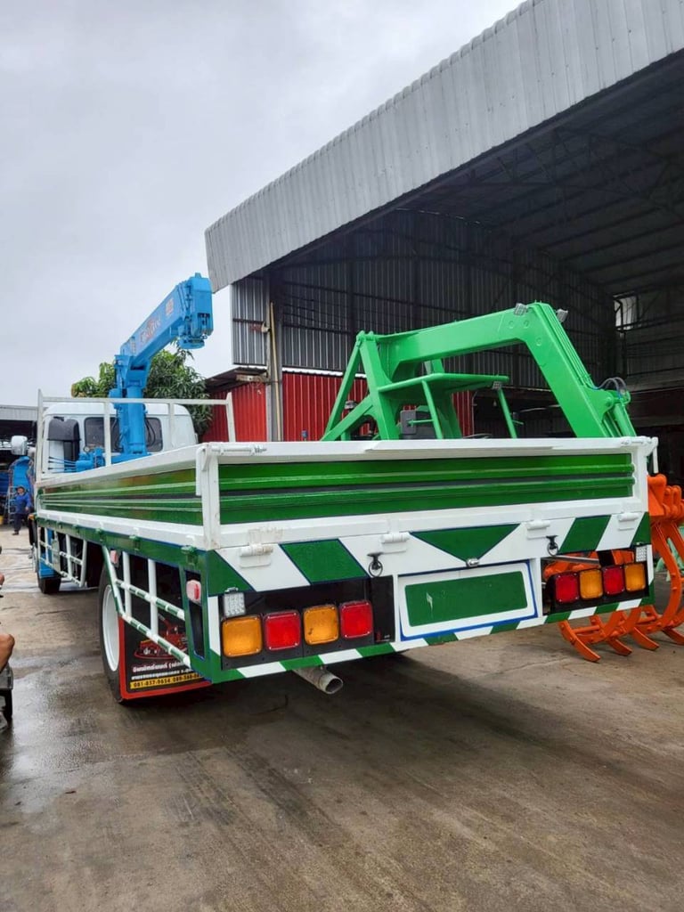 ISUZU FTR 240แรงม้า รถบรรทุก 6ล้อ กระบะเหล็ก ปี2003 ISUZU FTR 240แรงม้า รถบรรทุก 6ล้อ กระบะเหล็ก ปี2003