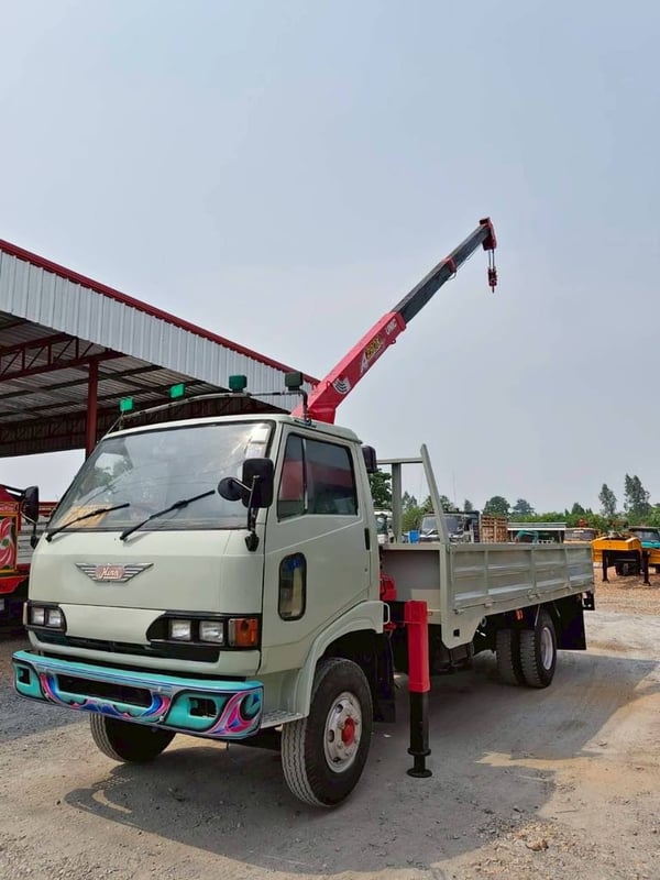 HINO KM779 117แรงม้า รถบรรทุก 6ล้อ กระบะเหล็กติดเครน ปี1999