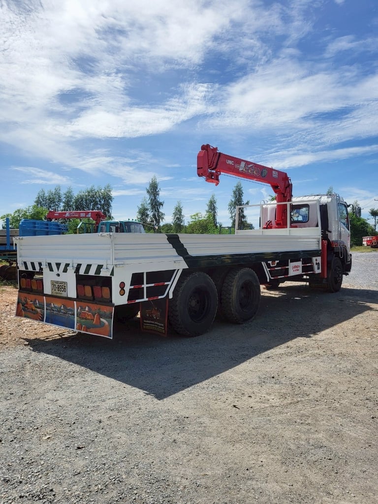 ISUZU FVM 240แรงม้า รถบรรทุก 10ล้อ กระบะเหล็กติดเครน ปี2011 ISUZU FVM 240แรงม้า รถบรรทุก 10ล้อ กระบะเหล็กติดเครน ปี2011