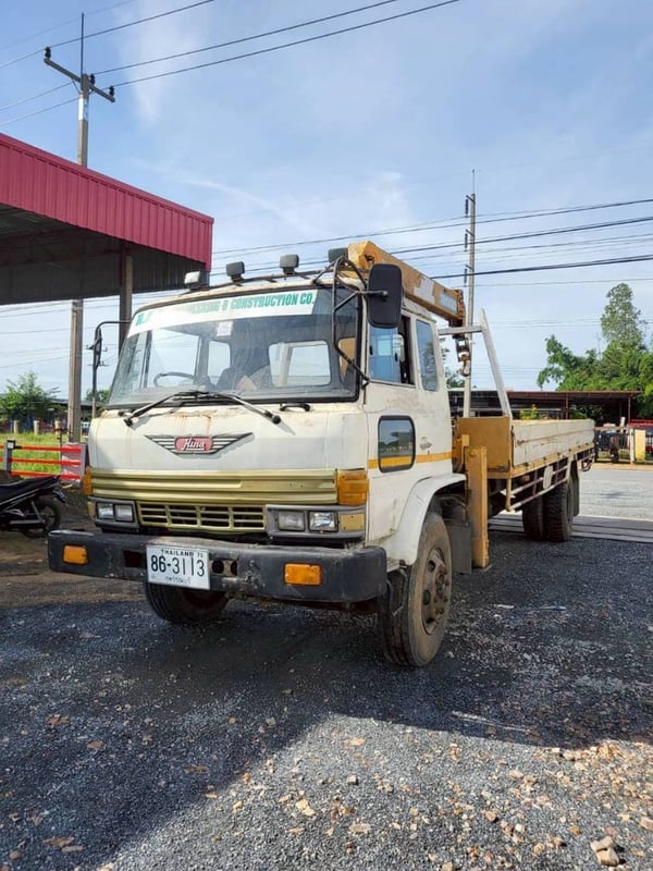 HINO FF 168แรงม้า รถบรรทุก 6ล้อ กระบะเหล็ก ปี1987 HINO FF 168แรงม้า รถบรรทุก 6ล้อ กระบะเหล็ก ปี1987