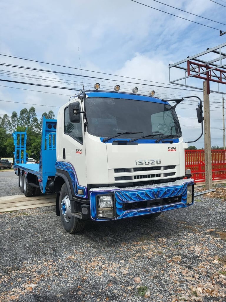ISUZU FVM 246แรงม้า รถบรรทุก 10ล้อ พื้นเรียบ ปี2012 ISUZU FVM 246แรงม้า รถบรรทุก 10ล้อ พื้นเรียบ ปี2012