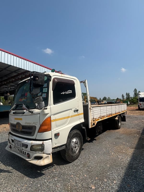 HINO FC 144แรงม้า รถบรรทุก 6ล้อ กระบะเหล็ก ปี2007