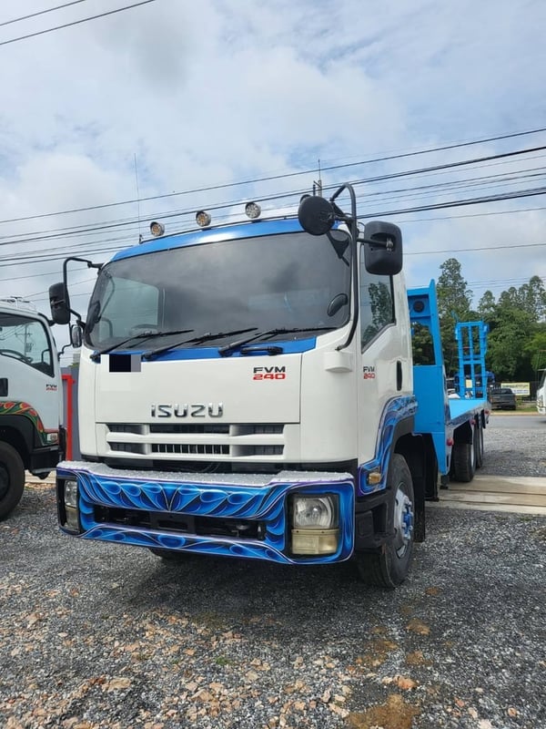 ISUZU FVM 246แรงม้า รถบรรทุก 10ล้อ พื้นเรียบ ปี2012