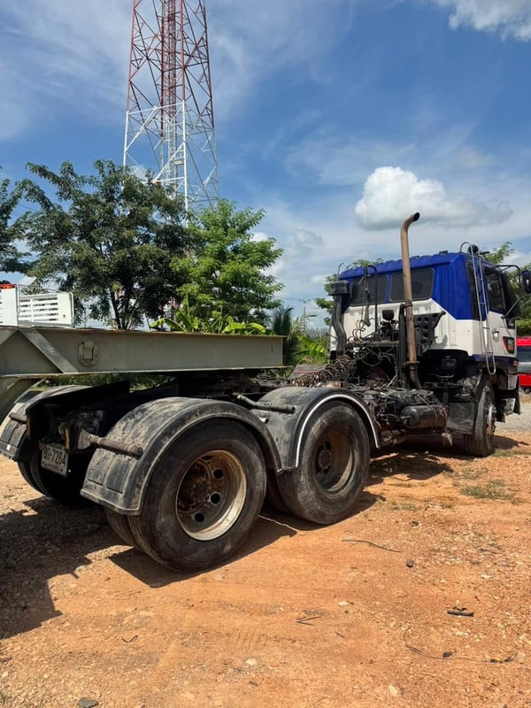 HINO FM 260แรงม้า รถบรรทุก 10ล้อ หัวลาก เฉพาะหัว ปี2002 HINO FM 260แรงม้า รถบรรทุก 10ล้อ หัวลาก เฉพาะหัว ปี2002