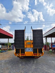 HINO FL 212แรงม้า รถบรรทุก 10ล้อ พื้นเรียบ ปี2004 HINO FL 212แรงม้า รถบรรทุก 10ล้อ พื้นเรียบ ปี2004