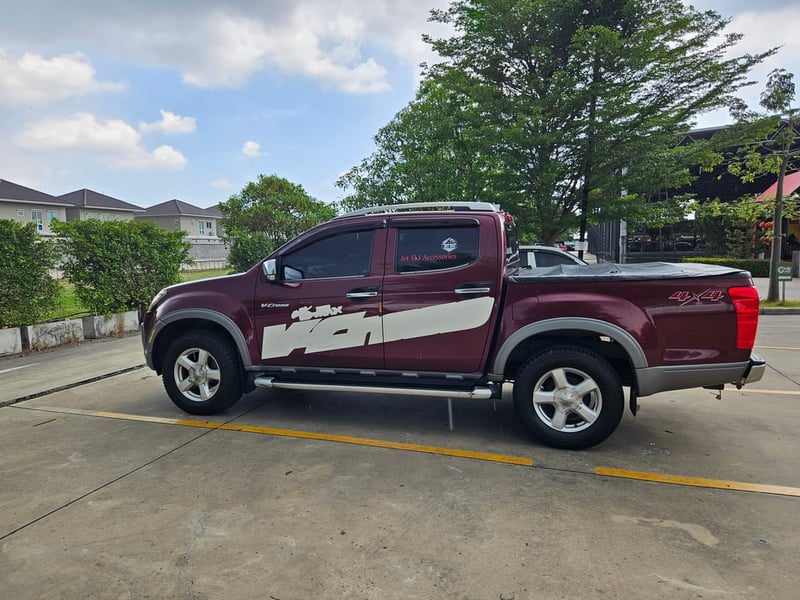 ขาย Isuzu D-MAX Cab-4  ดีเซล 3.0 Vcross Z-Prestige 4WD