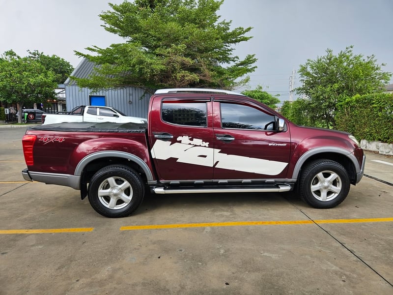 ขาย Isuzu D-MAX Cab-4  ดีเซล 3.0 Vcross Z-Prestige 4WD