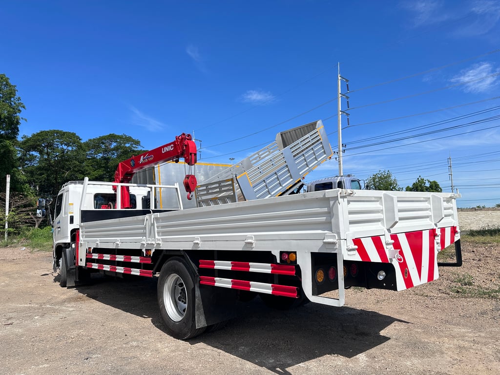 HINO FG 212แรงม้า รถบรรทุก 6ล้อ กระบะเหล็กติดเครน ปี2013