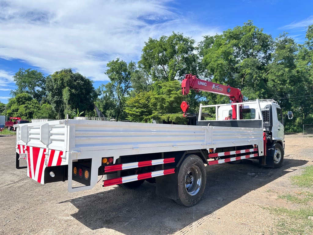 HINO FG 212แรงม้า รถบรรทุก 6ล้อ กระบะเหล็กติดเครน ปี2013