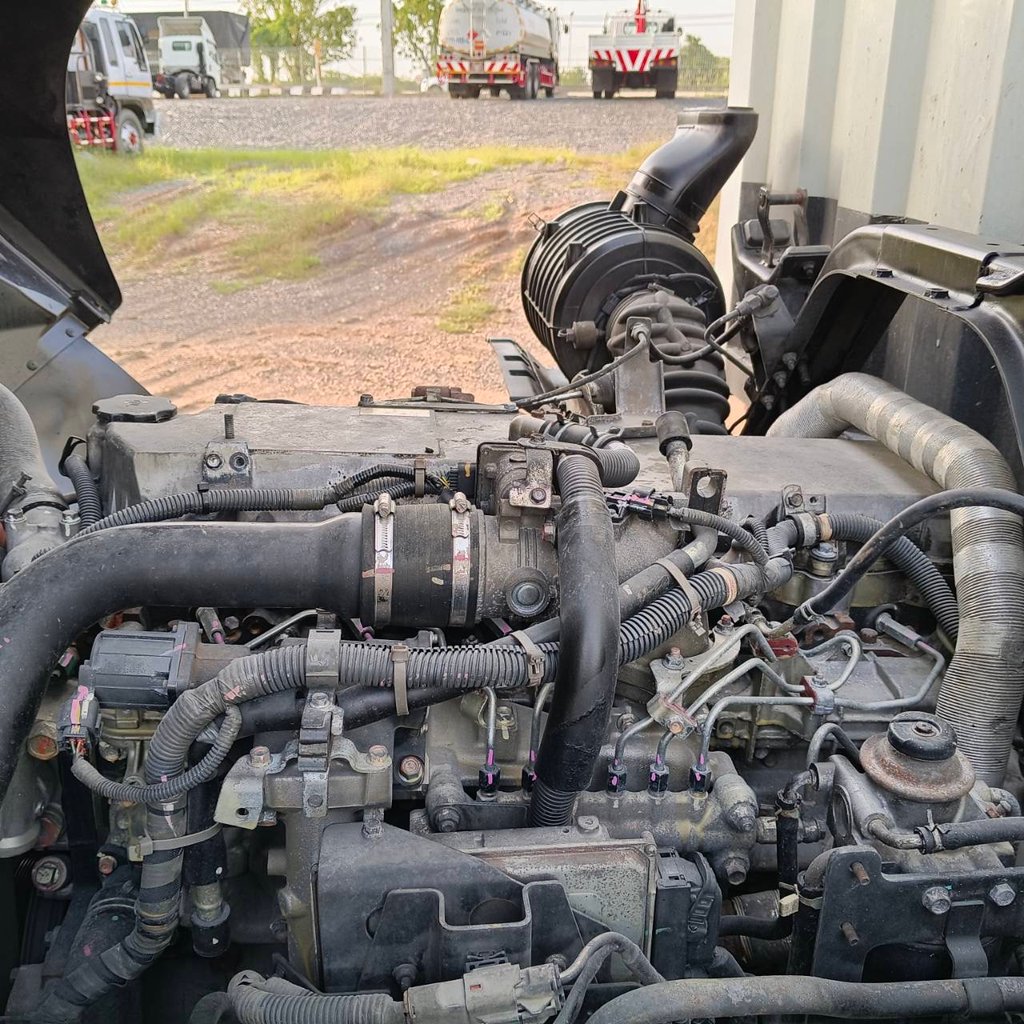 ขายรถ10ล้ออีซูซุตู้ยาว9.80ม ขายรถ10ล้ออีซูซุตู้ยาว9.80ม