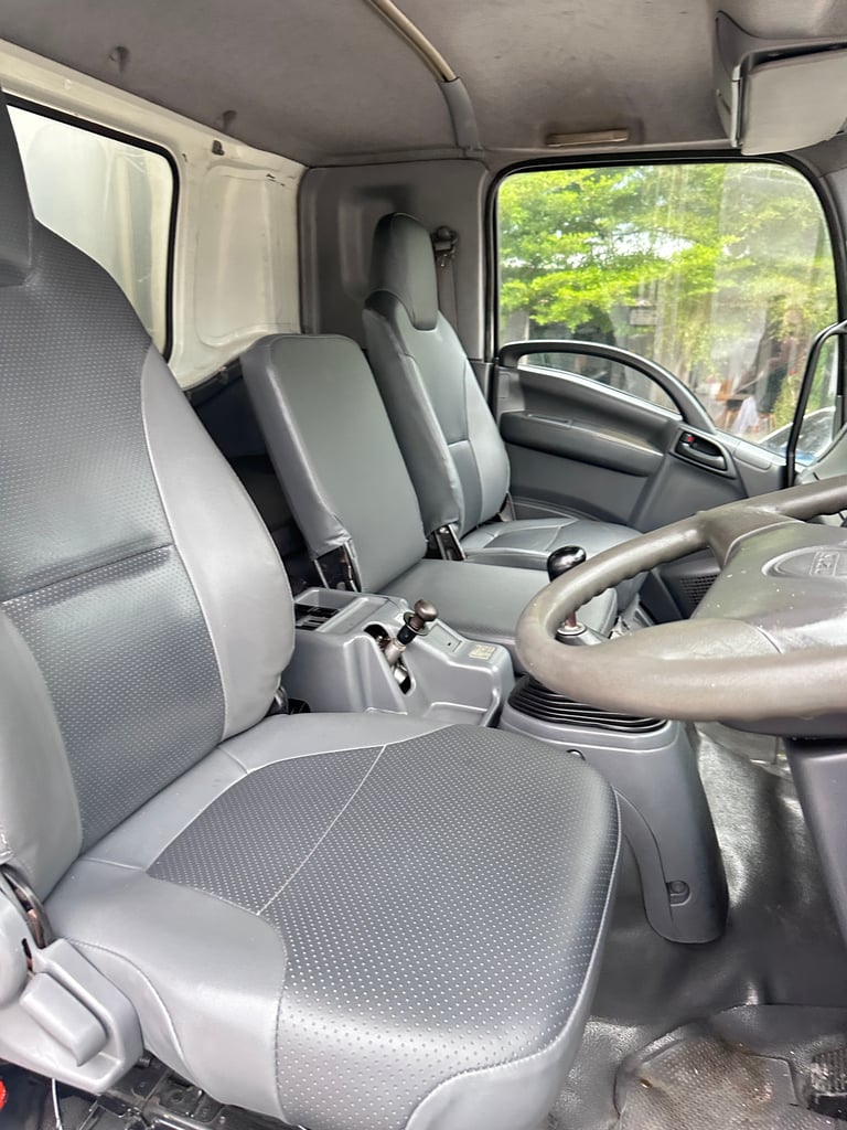 ISUZU FVM 240แรงม้า รถบรรทุก 10ล้อ ตู้เย็น ปี2011