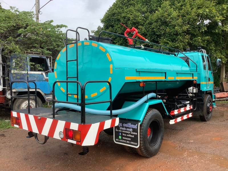 รหัส N290 ISUZU 6 ล้อรถน้ำ ถังน้ำ 6,000 ลิตร ล็อกกี้ 195 แรง  ปี 38 ระบบดูด-ดัน สเปรย์ท้าย พร้อมปืนฉีดน้ำ ราคา 580,000 บาท โทร 0839946814 น็อต