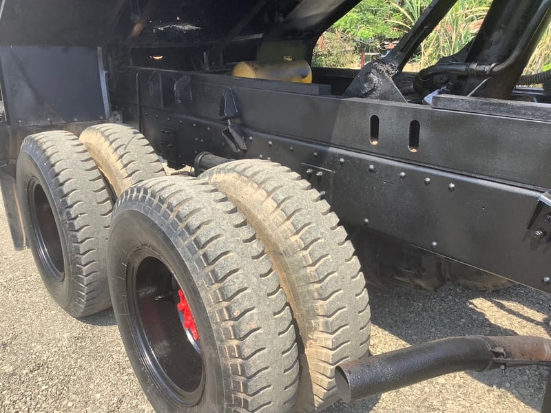 รหัส N325 NISSAN UD - 230แรงม้า สองเพลา รถบรรทุก 10ล้อ ดั้มพ์ ปี2001 รหัส N325 NISSAN UD - 230แรงม้า สองเพลา รถบรรทุก 10ล้อ ดั้มพ์ ปี2001