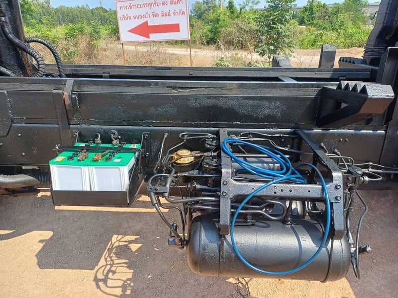 รหัสรถ N240 Isuzu Rocky 10 ล้อ สองเพล เครื่อง 195 แรง เกียร์ ZF (นางฟ้าแท้)  ปี 41 ราคา 520,000 บาท 0839946814 , 0645676569 น็อต