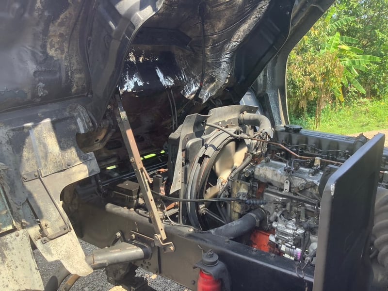 ISUZU FRR รถบรรทุก 10ล้อ เพลาเดียว เครื่อง 195 แรง กระบะคอกสูง ปี1995