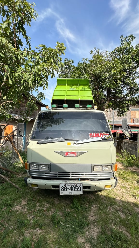 HINO FB 117แรงม้า รถบรรทุก 6ล้อ ดั้มพ์ ปี1991 เลขไมล์ 123,233 กม.