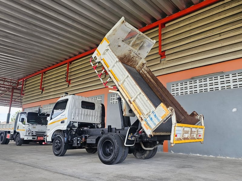 ดั้มพ์ 3คิว ไมล์ 38,xxx HINO XZU 150 ปี 2567