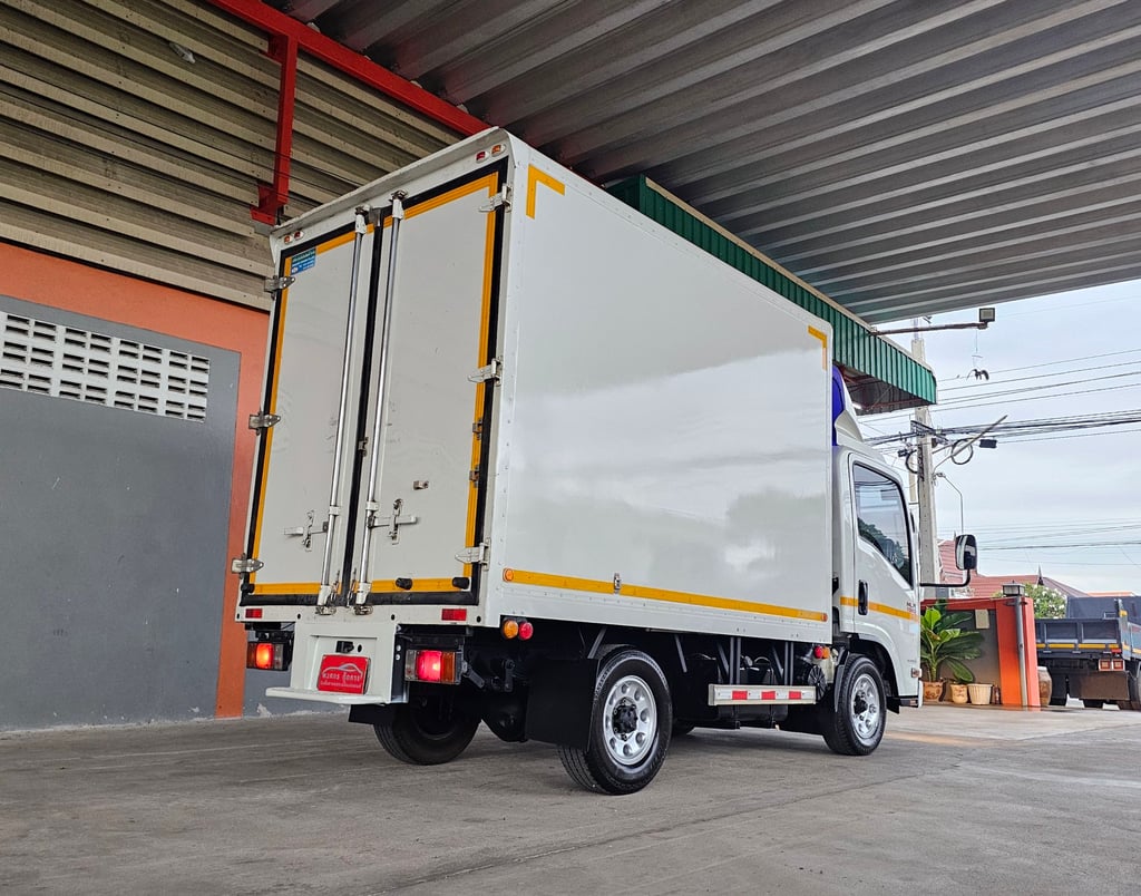 4ล้อ NLR 130 ปี 2565 ตู้ไซต์พิเศษ สูง 2.00 ไม่ติดเวลา ป้ายเล็ก รถห้างแท้ๆ 4ล้อ NLR 130 ปี 2565 ตู้ไซต์พิเศษ สูง 2.00 ไม่ติดเวลา ป้ายเล็ก รถห้างแท้ๆ