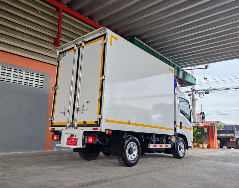 4ล้อ NLR 130 ปี 2565 ตู้ไซต์พิเศษ สูง 2.00 ไม่ติดเวลา ป้ายเล็ก รถห้างแท้ๆ