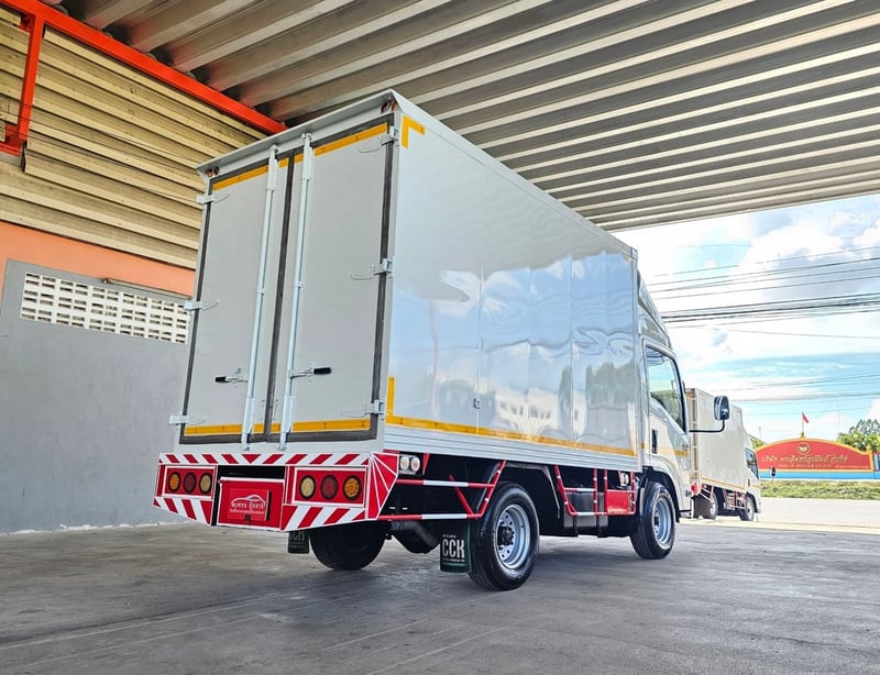 4ล้อ NLR 130 ปี 2564 ตู้ไซส์ใหญ่ สูง 2.00 ไม่ติดเวลา ป้ายเล็ก รถห้างแท้ๆ