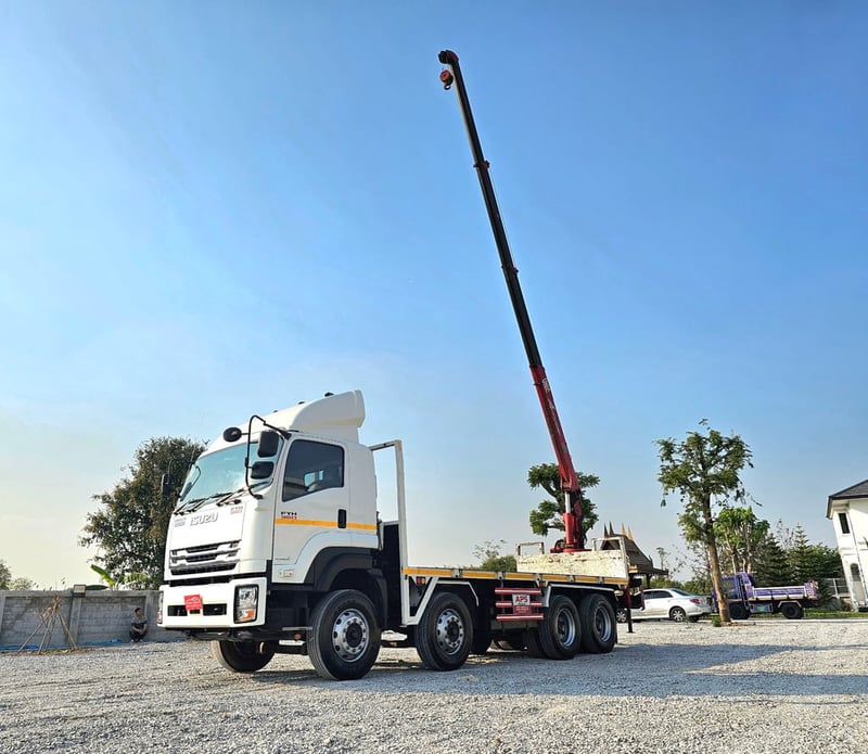 ISUZU FYH 360แรงม้า รถบรรทุก 12ล้อ พื้นเรียบ ปี2023 เลขไมล์ 99,000 กม.
